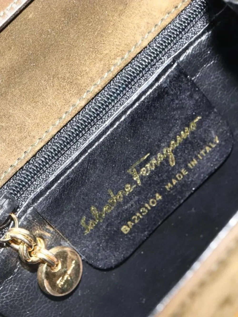 Salvatore Ferragamo Vala Shoulder Bag Suede 2way Green Gold Auth BA9381